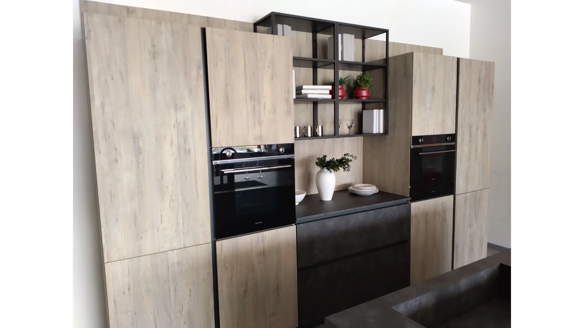 Cucina con isola in HPL