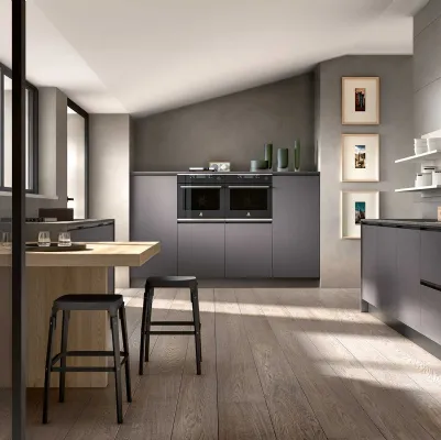 Cucina Moderna con penisola Joy 04 in melaminico Grafite e laminato Rovere chiaro di GM Cucine